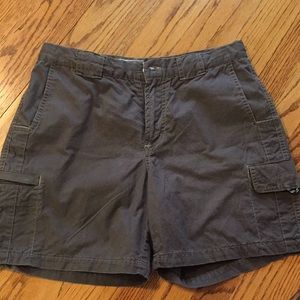 Columbia Cargo shorts, olive green, Size 6